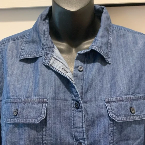 St. John's Bay Blue lightweight 100% cotton long sleeve button Denim Shirt, PL - Picture 2 of 6